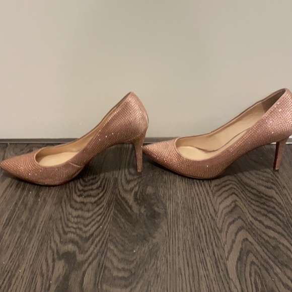 Jessica Simpson Rose gold heels​​​​ - Picture 4 of 5